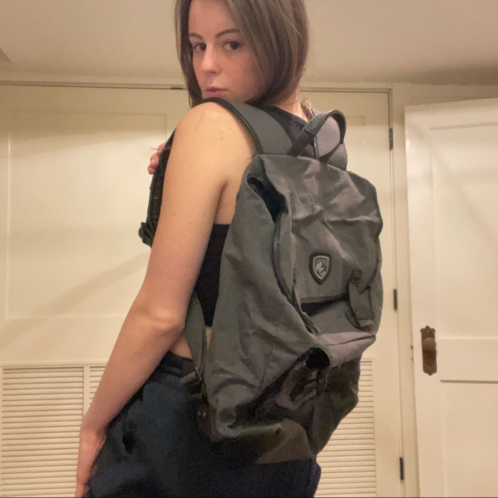 Kuhl Marauder Backpack Waxed Canvas 16L Black - Picture 6 of 10